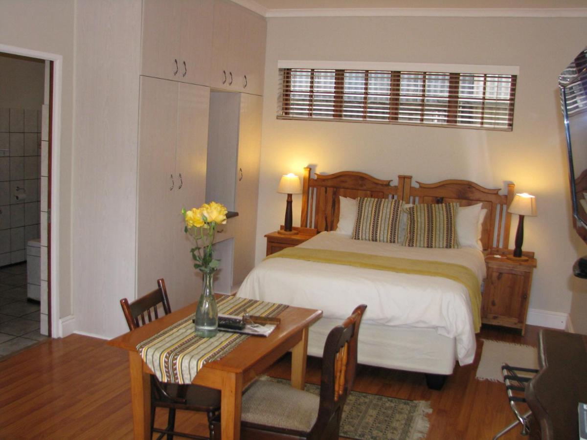 Kaiser'S B&B Grahamstown Ngoại thất bức ảnh